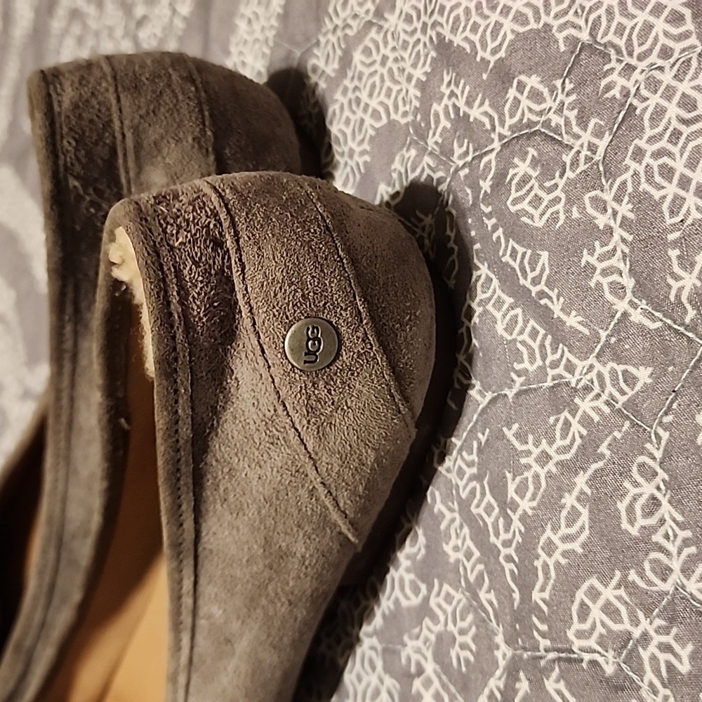 Ugg Flats - image 4